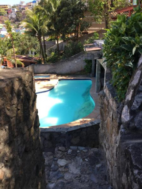 Casa Mobiliada com Piscina e Salão de jogos Praia de Arraial do Cabo 300mt da praia